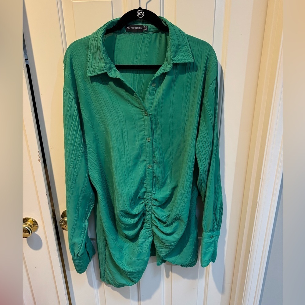 Pretty Little Thing Textured Gathered Long Sleeve Dress - Picture 3 of 7